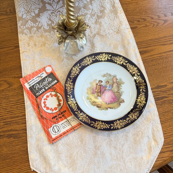 Vintage Limoges Fragonard 8" Plate with Plate Hanger - Picture 6 of 9